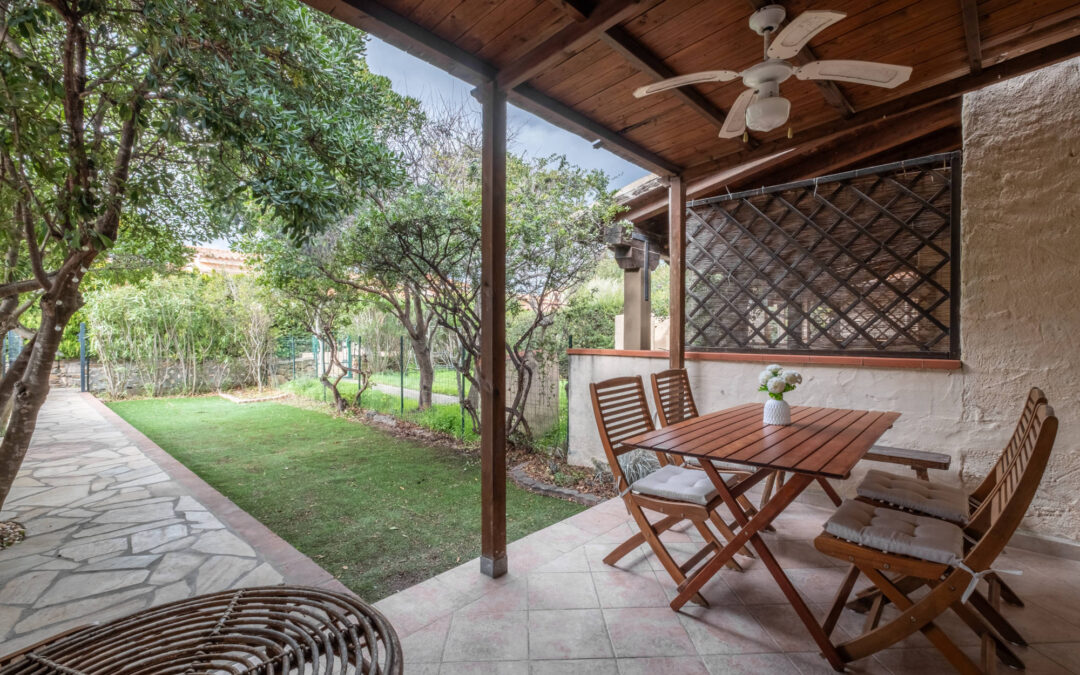 Incantevole, con giardino a 4min dal mare e centro4 ospiti - 2 camere da letto - 3 letti - 1 bagnoDettagli