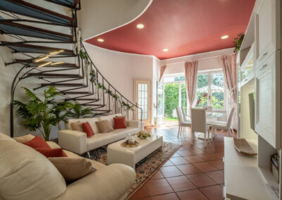 Elegante Villa Lu’ a 10 minuti dal mare10 ospiti - 4 camere da letto - 8 letti - 4 bagniDettagli